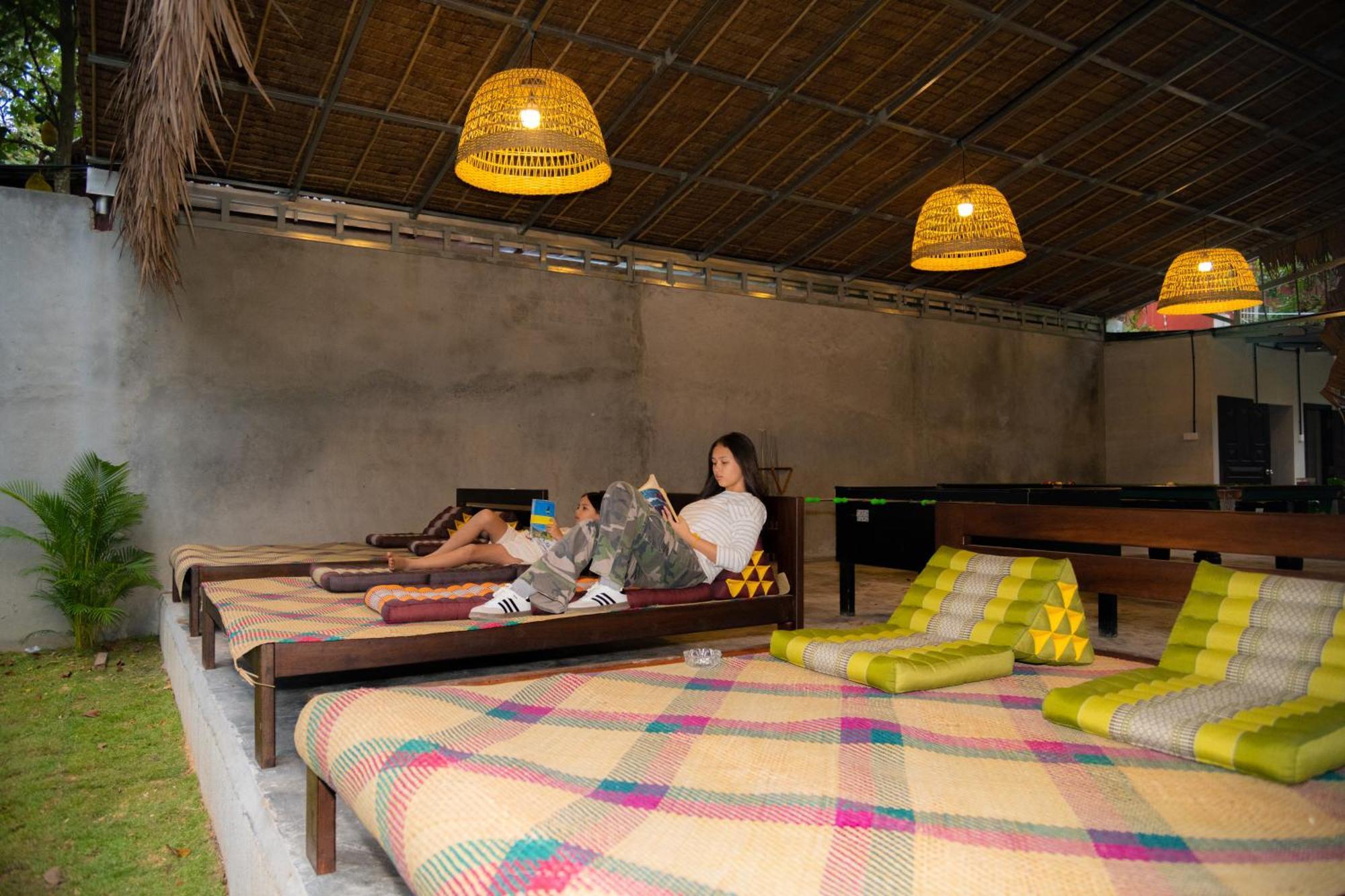 Banyan Tree Hostel Kampot Bagian luar foto