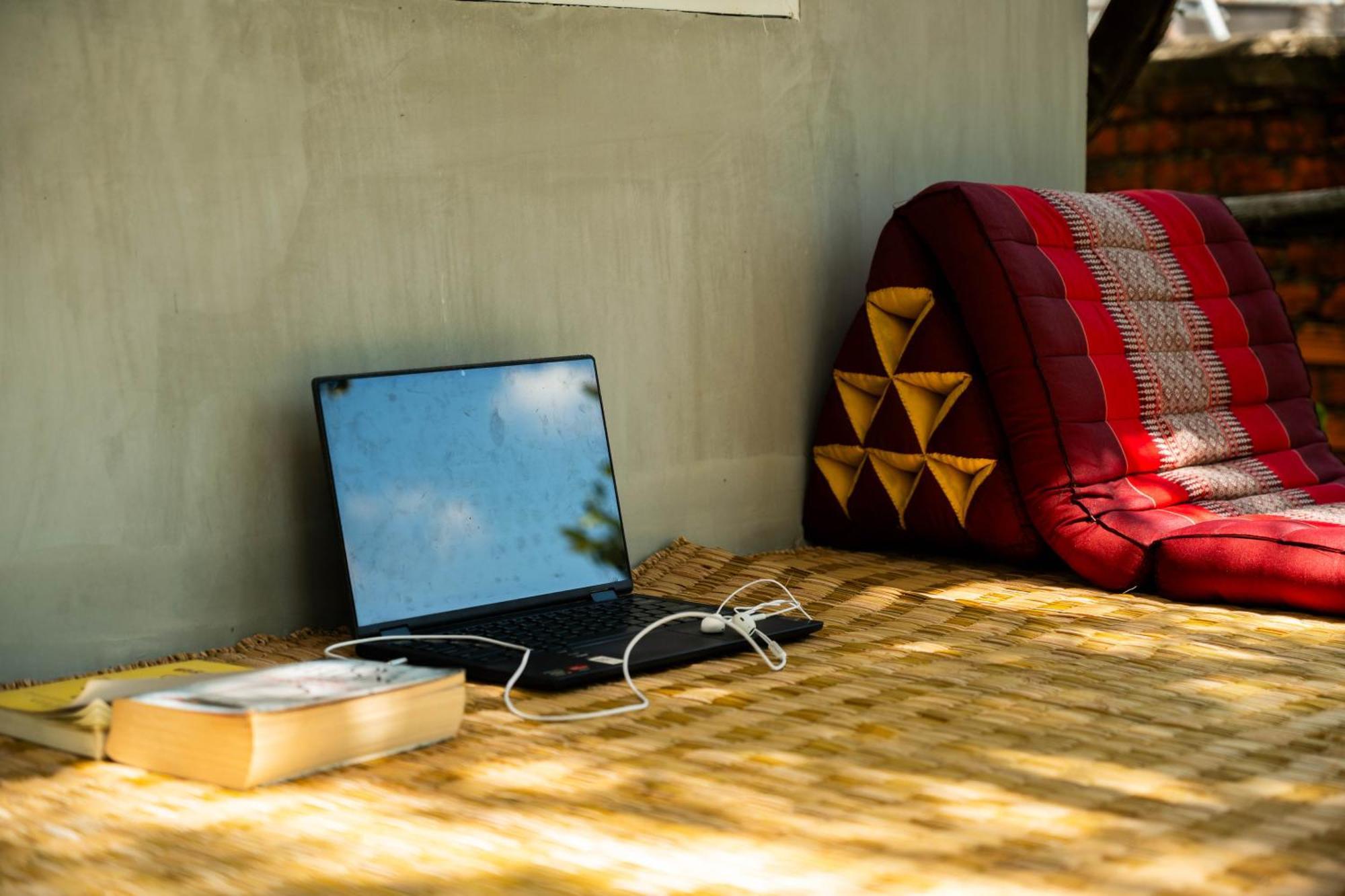 Banyan Tree Hostel Kampot Bagian luar foto